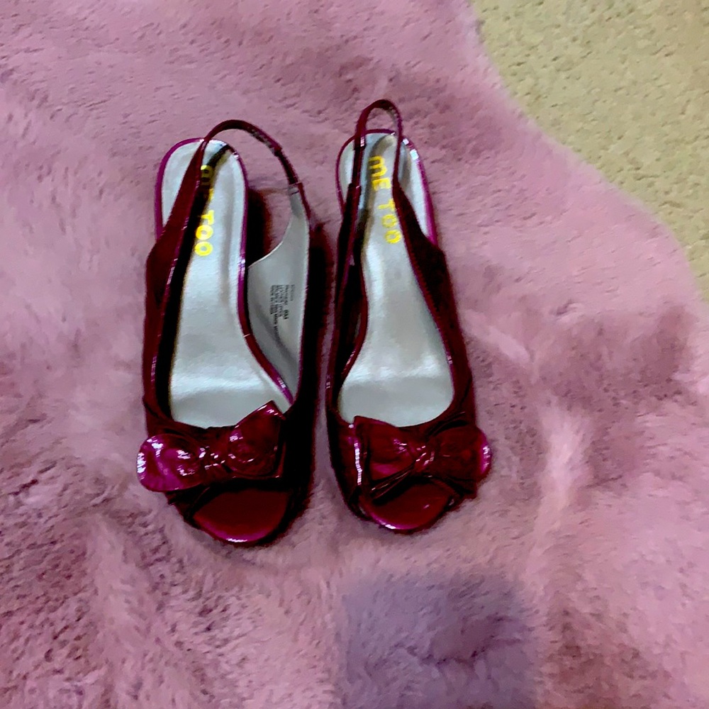 Beautiful sling back peep toe shoes